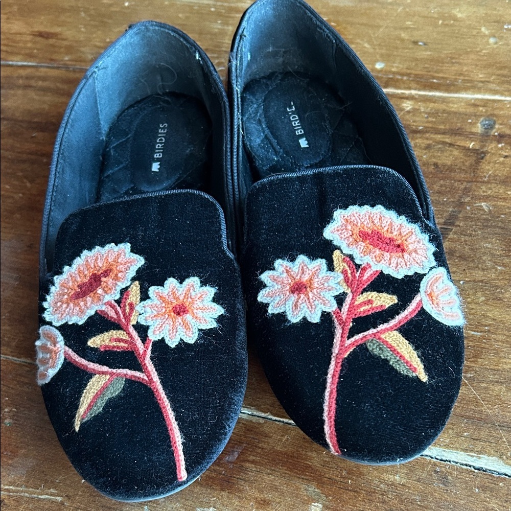 Birdies Black Velvet Embroidered Floral Loafers Size 8 Luxury Slipper Flat
